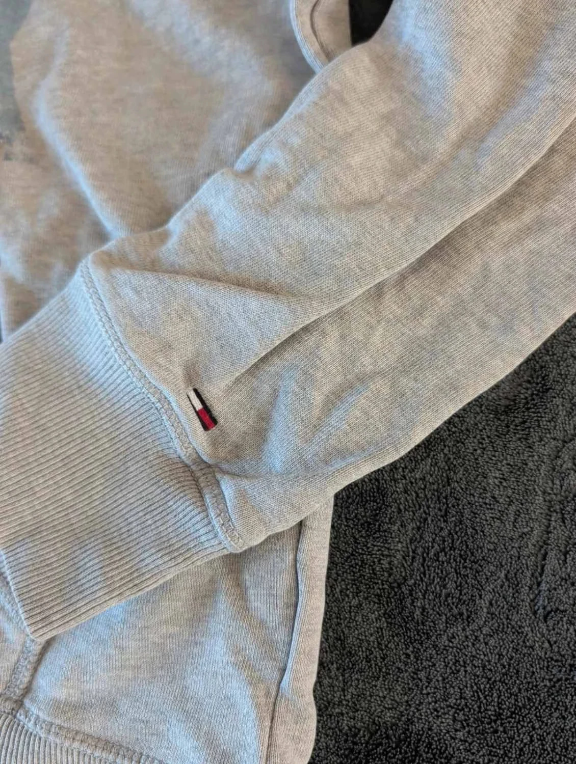 C112 Sudadera con capucha Tommy Hilfiger talla M – photo 2